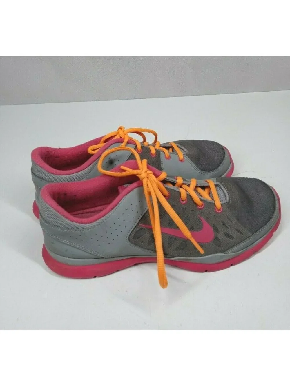 Nike Training Widths Women's Gray, Pink, & Orange Athletic Sneakers Size 10